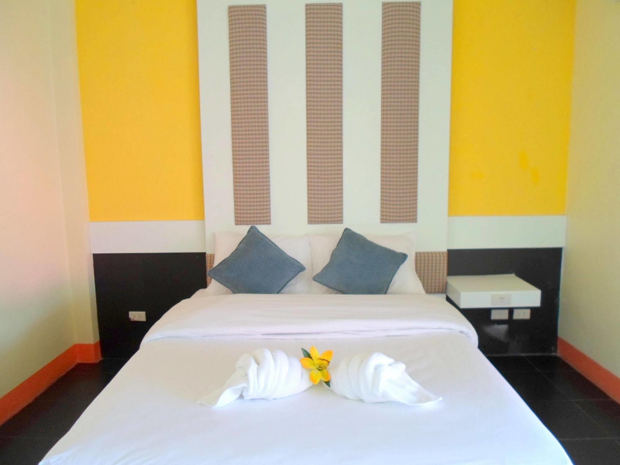 Bantatuk Resort & Restaurant Ban Tha Khun Exteriör bild