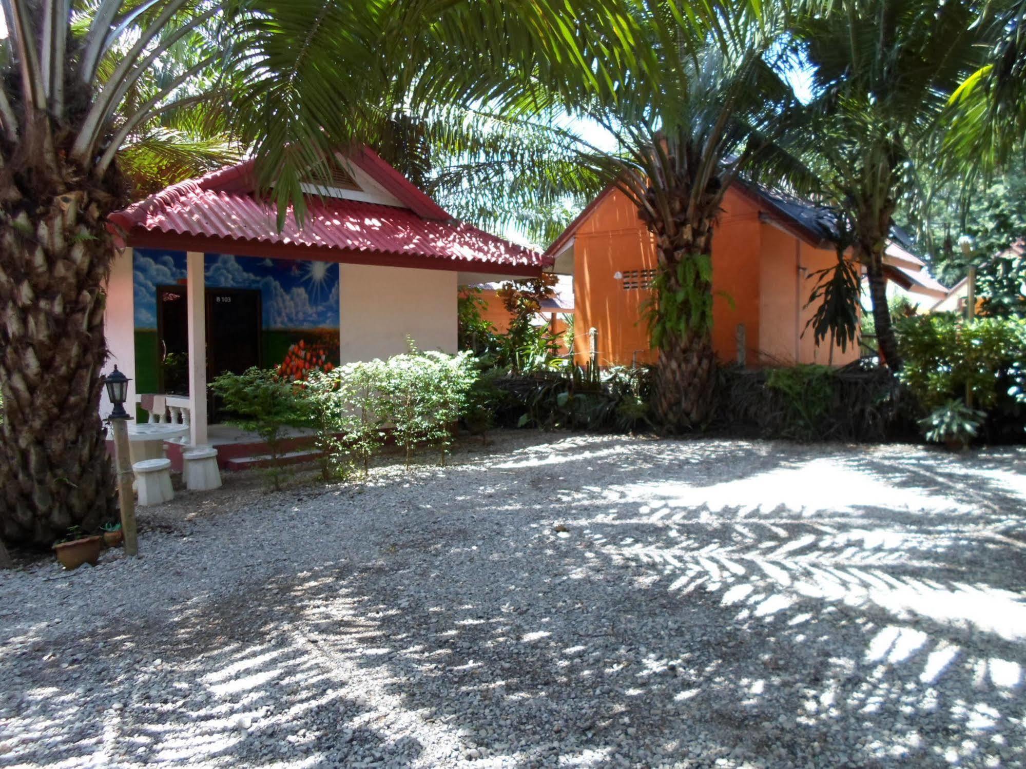Bantatuk Resort & Restaurant Ban Tha Khun Exteriör bild