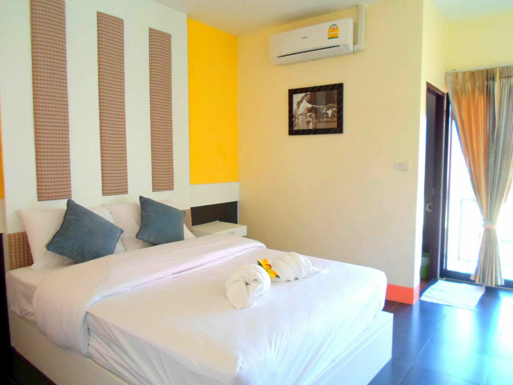 Bantatuk Resort & Restaurant Ban Tha Khun Exteriör bild